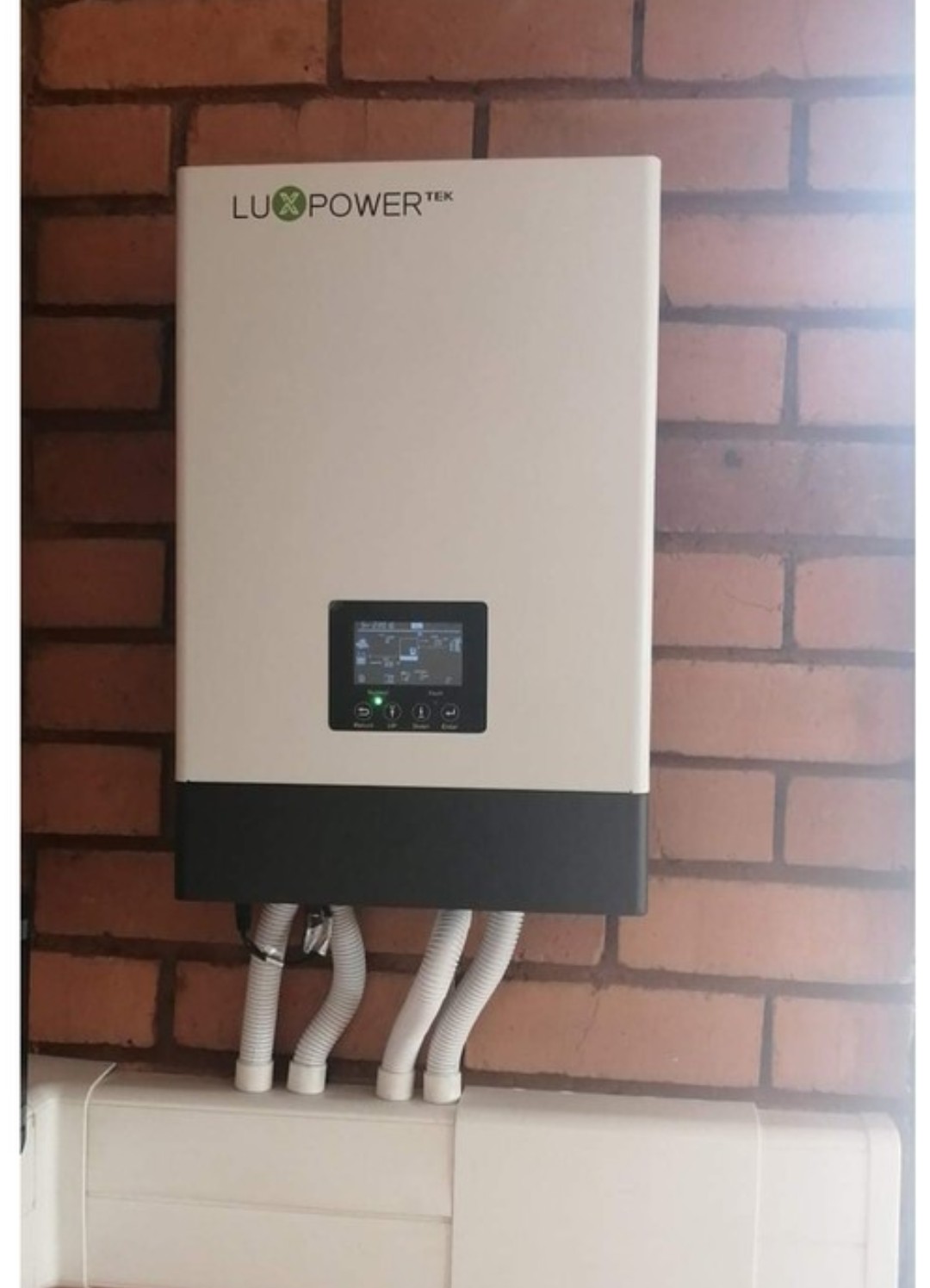 Ứng dụng của Biến tần Inverter LuxPower SNA 5KW trong các hệ thống năng lượng mặt trời tại life techgrow