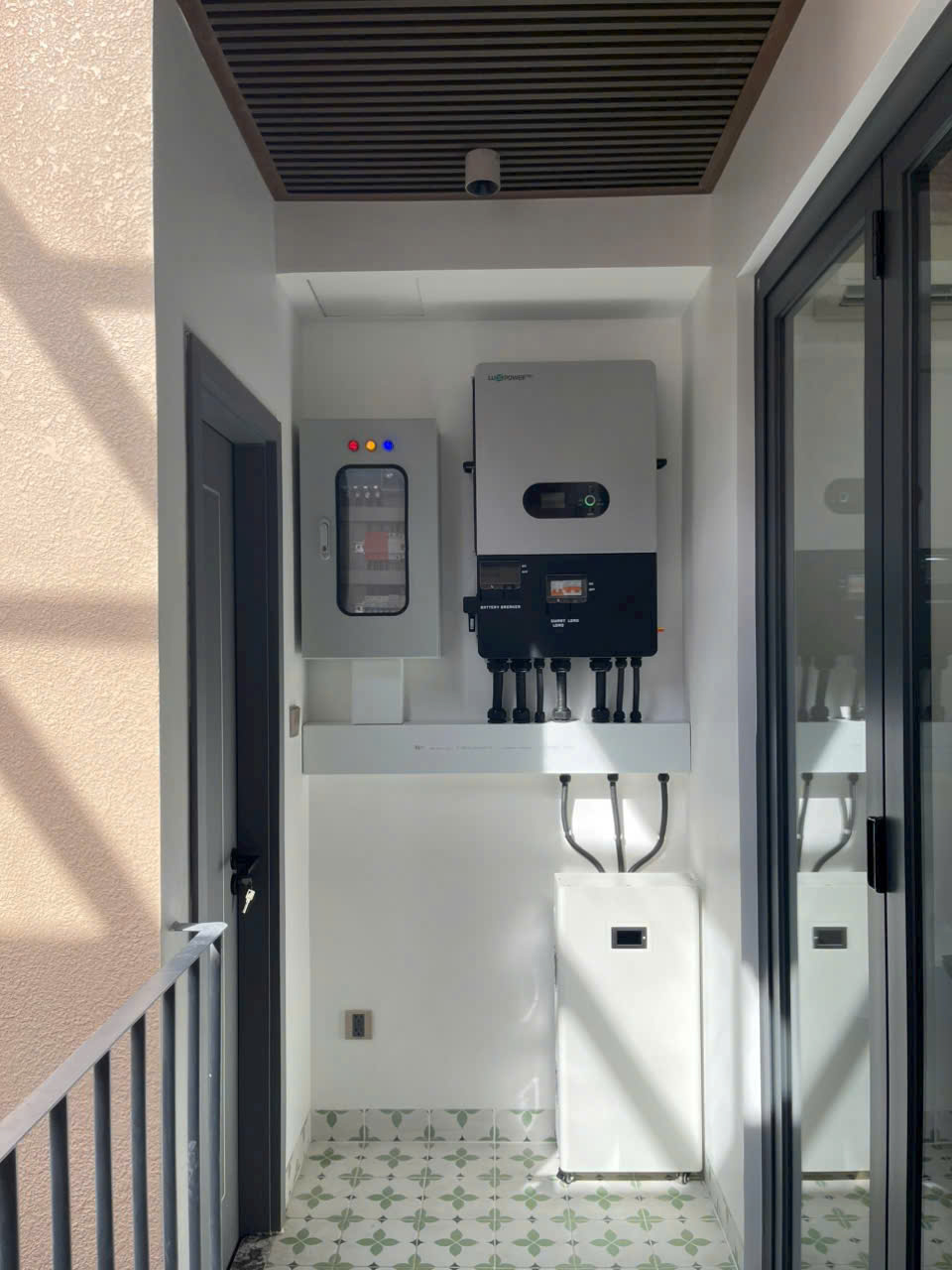 Các Yếu Tố Chính Ảnh Hưởng Đến Chi Phí Lắp Đặt Điện Mặt Trời tại life techgrow