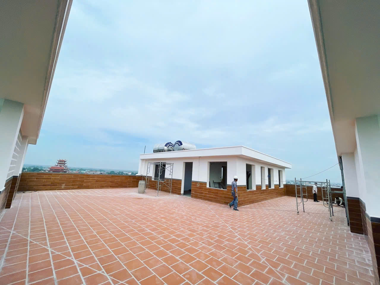 Liên Hệ Life Techgrow Để Được Tư Vấn Giải Pháp Điện Mặt Trời Tối Ưu