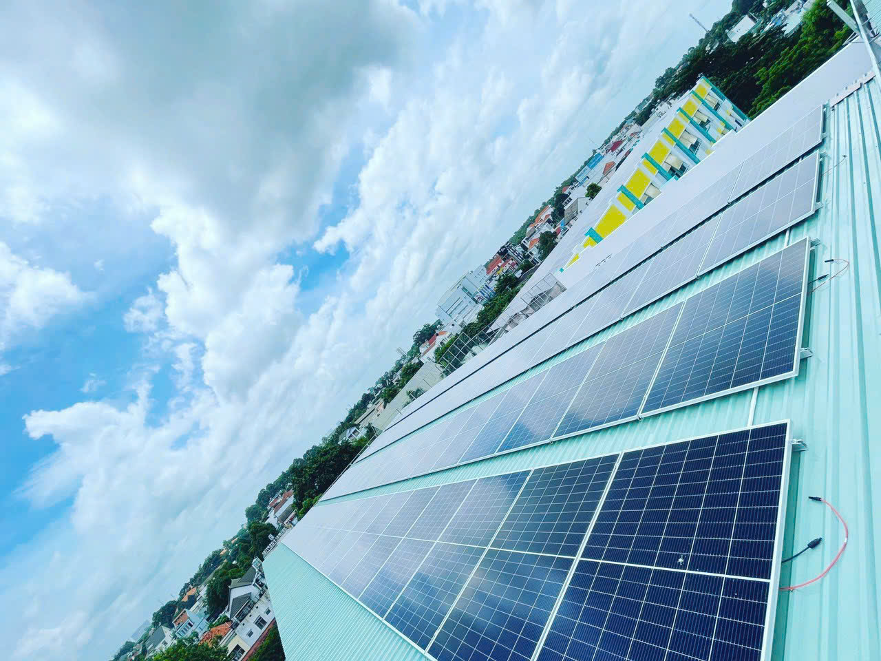 Sản phẩm điện năng lượng mặt trời chất lượng cao từ Lifetechgrow